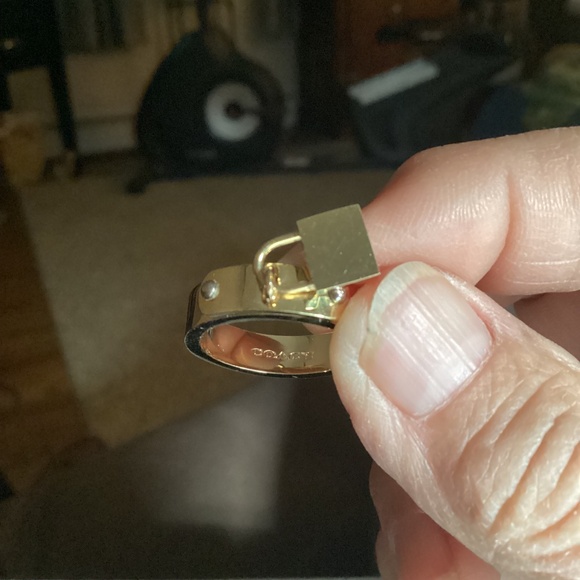 COACH RING - Picture 5 of 6